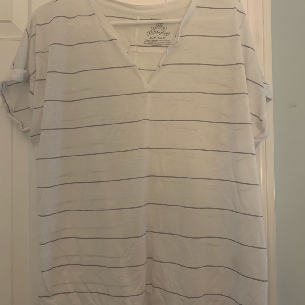 Women’s faded glory white and gray striped tee